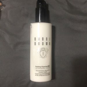 Bobbi Brown Soothing Cleansing Milk